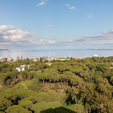 אלמאדה Cristo Rei Flat - Great Views By Homeful Homes מראה חיצוני תמונה