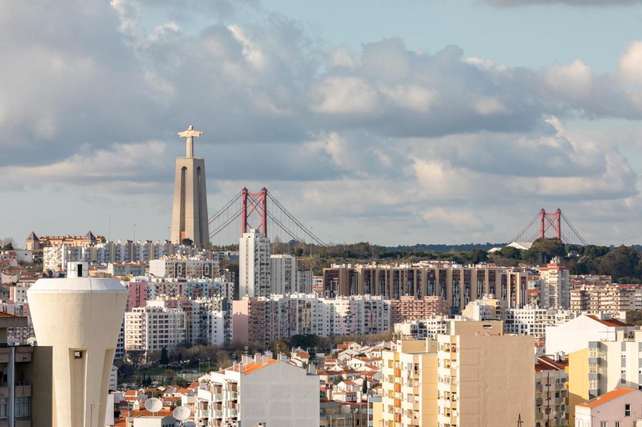 אלמאדה Cristo Rei Flat - Great Views By Homeful Homes מראה חיצוני תמונה